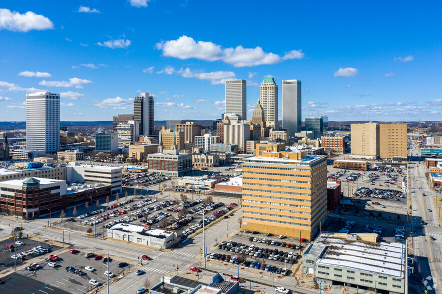 907 S Detroit Ave, Tulsa, OK en alquiler - Foto del edificio - Imagen 3 de 7