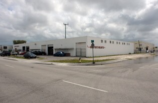 2470-2490 NW 151st St, Miami FL - Inmueble