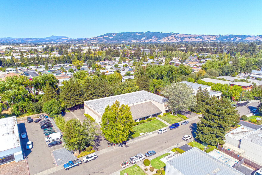 566 Portal St, Cotati, CA en venta - Foto del edificio - Imagen 1 de 13