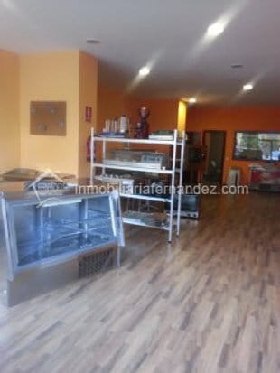 Local en Cáceres en venta - Foto del edificio - Imagen 2 de 13