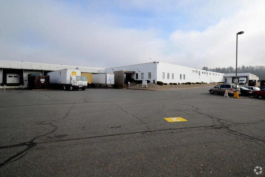 24 Industrial Park Rd W, Tolland, CT en alquiler - Foto del edificio - Imagen 3 de 5