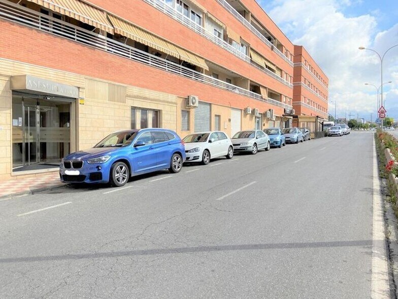 Calle Príncipe Felipe, Albolote, Granada en venta - Foto del edificio - Imagen 3 de 19