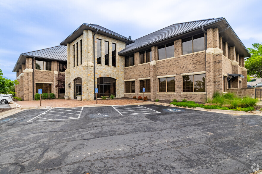 1414 SW Ashworth Pl, Topeka, KS en alquiler - Foto del edificio - Imagen 1 de 9