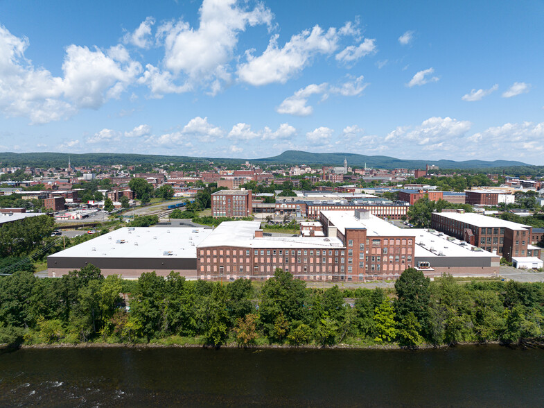 100 Water St, Holyoke, MA en venta - Foto del edificio - Imagen 2 de 7