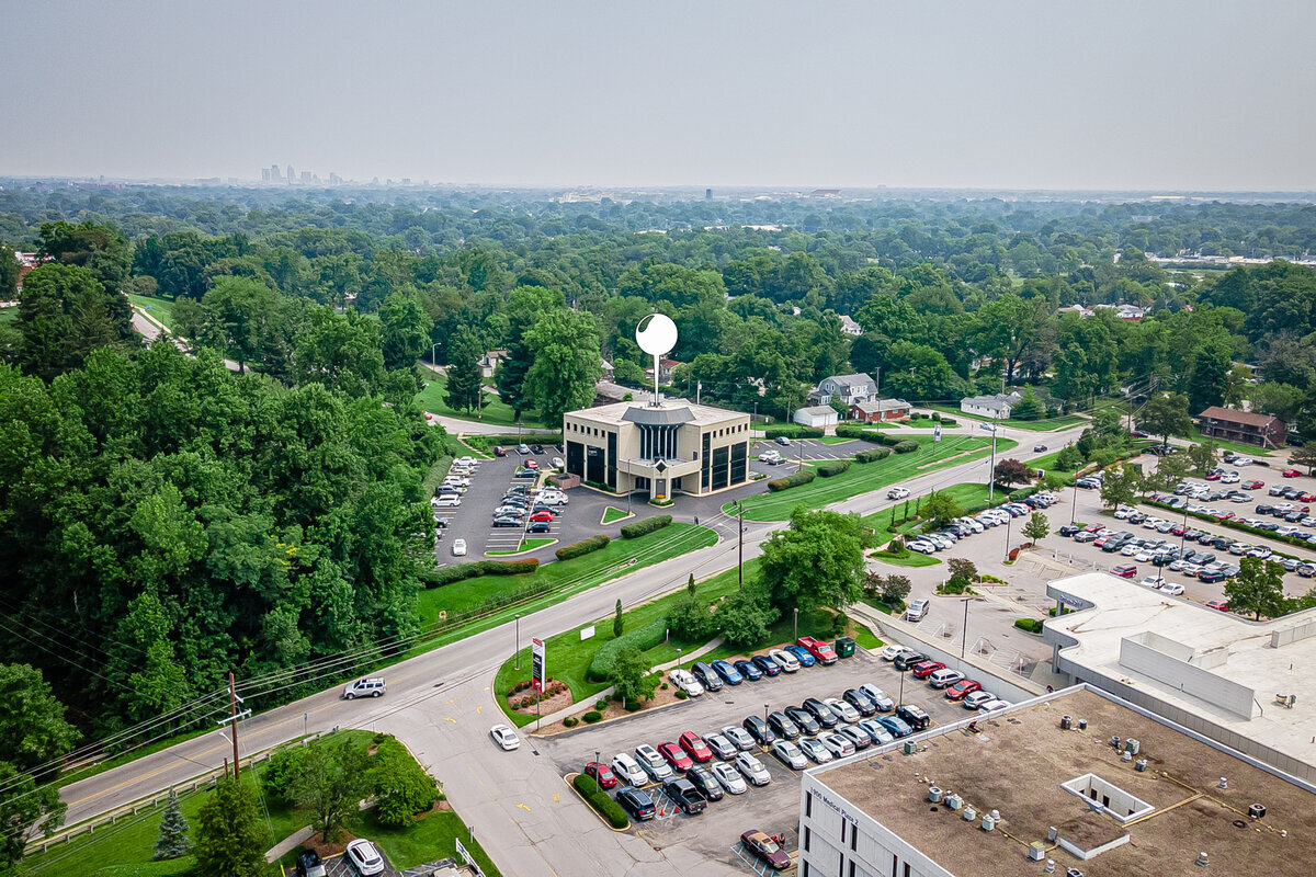 1700 Old Bluegrass Ave, Louisville, KY en alquiler Foto del edificio- Imagen 1 de 10