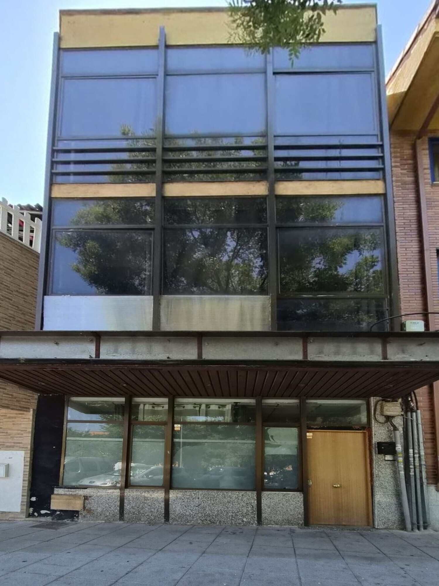 Local en Coslada, Madrid en venta Foto del edificio- Imagen 1 de 2