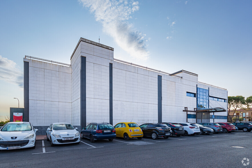 Avenida Acacias, 1, Cubas de la Sagra, Madrid en venta - Foto del edificio - Imagen 2 de 4