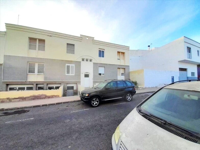 Local en Puerto del Rosario en venta - Foto del edificio - Imagen 3 de 17