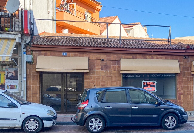 Más detalles de Avenida Estación, 5, Pelayos de la Presa - Local en alquiler