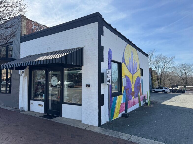 622-632 N. Trade Street cartera de 4 inmuebles en venta en LoopNet.es - Foto del edificio - Imagen 2 de 8