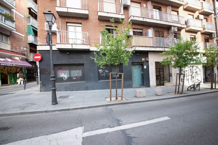 Edificio residencial en Madrid, Madrid en venta - Foto del edificio - Imagen 2 de 3
