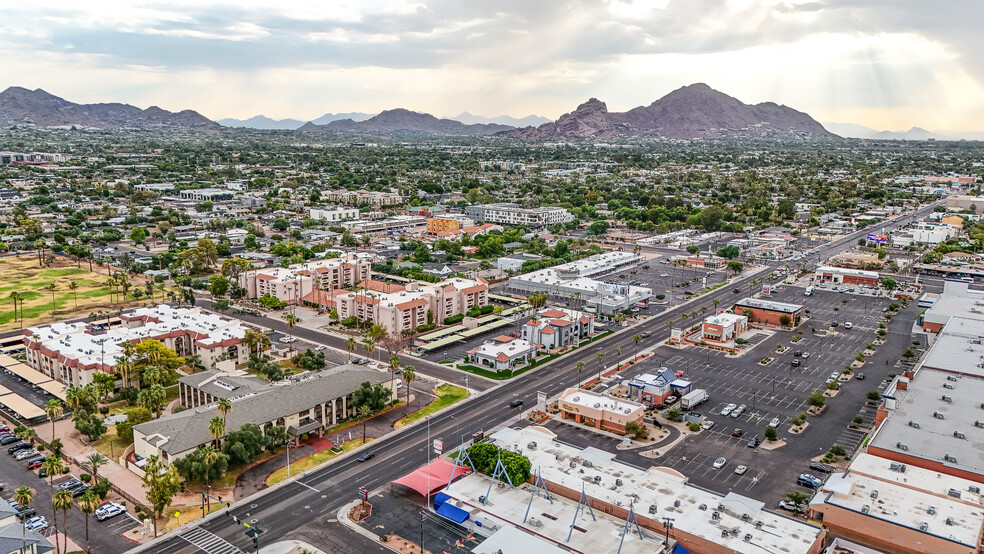 3102-3104 E Indian School Rd, Phoenix, AZ en alquiler - Foto del edificio - Imagen 2 de 20