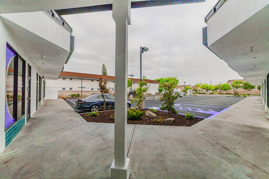 6300-6320 Lincoln Ave, Cypress, CA en venta - Foto del edificio - Imagen 3 de 10