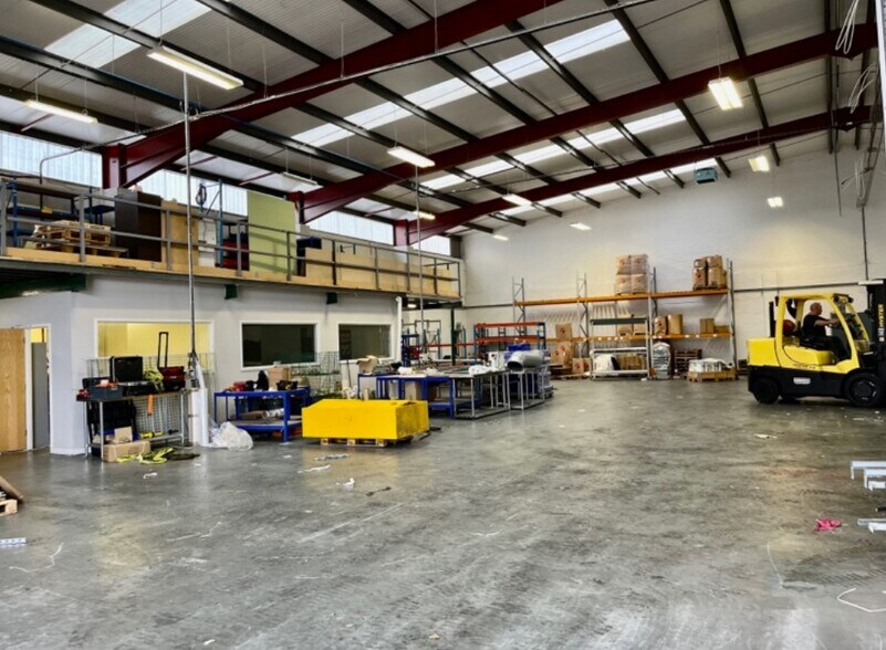Unit 23 Romsey Industrial Estate, Greatbridge Rd Rd, Romsey en alquiler - Foto del interior - Imagen 2 de 3