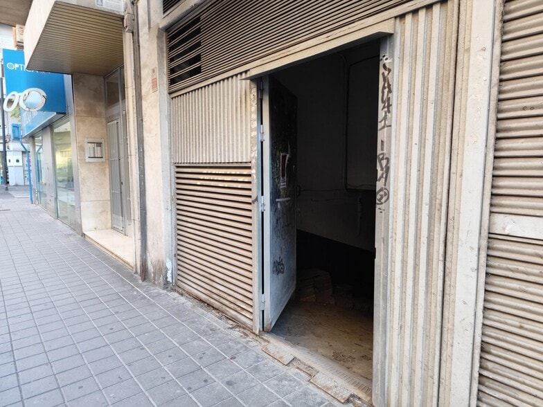 Edificio residencial en Alicante, Alicante en venta - Foto del edificio - Imagen 2 de 2