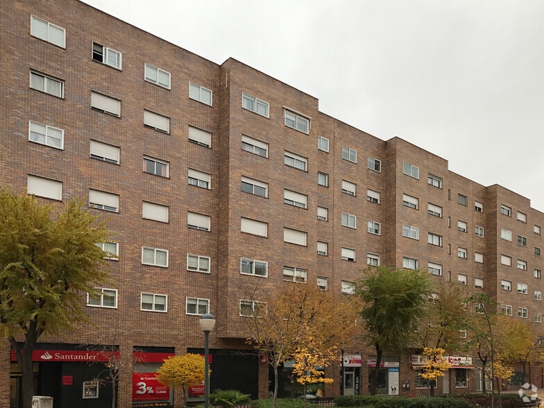 Calle Océano Atlántico, 3, Coslada, Madrid en venta - Foto del edificio - Imagen 2 de 2