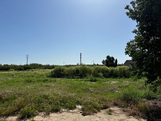 Más detalles de Avenida la Constitución, 86, Bollullos de la Mitación - Terreno en venta