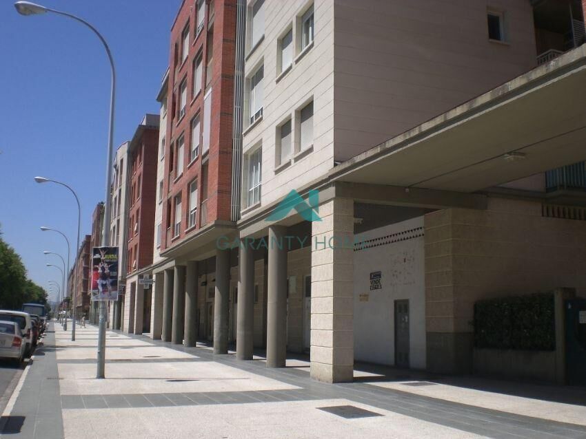 Local en GASTEIZ, Álava en alquiler Foto del edificio- Imagen 1 de 7