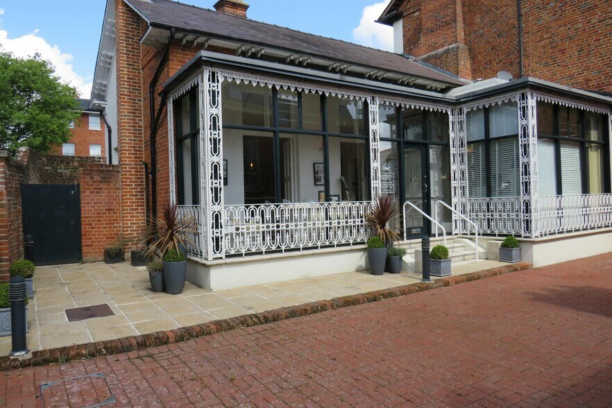 High St, Hartley Wintney en alquiler - Foto del edificio - Imagen 2 de 4
