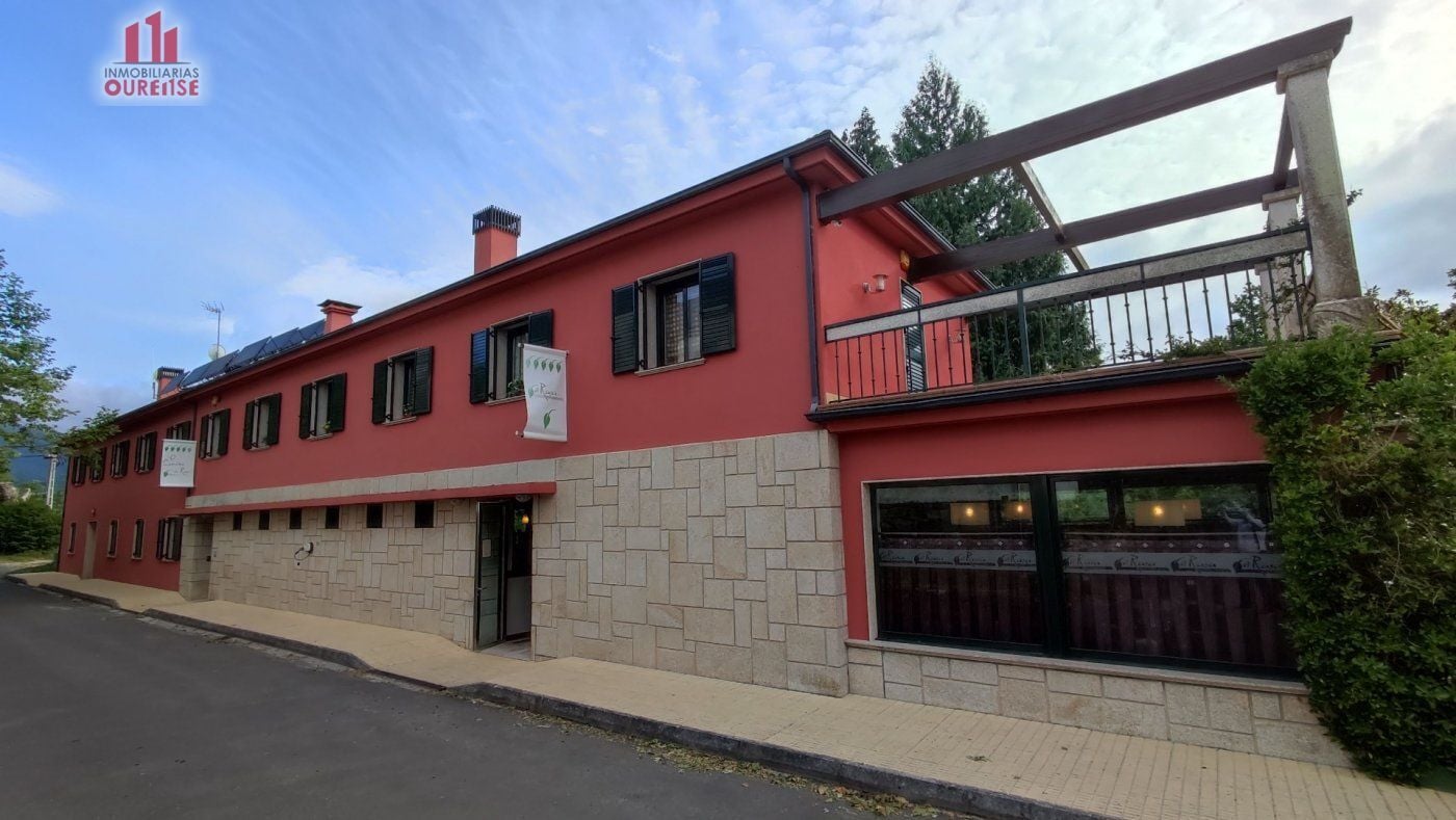 Hotel y hospedaje en Nogueira de Ramuín, Orense en venta Foto del edificio- Imagen 1 de 44