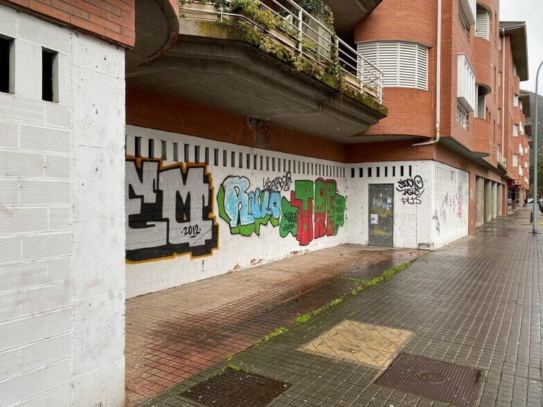 Calle Parque del Temple, 3, Ponferrada, León en venta - Foto del edificio - Imagen 3 de 9
