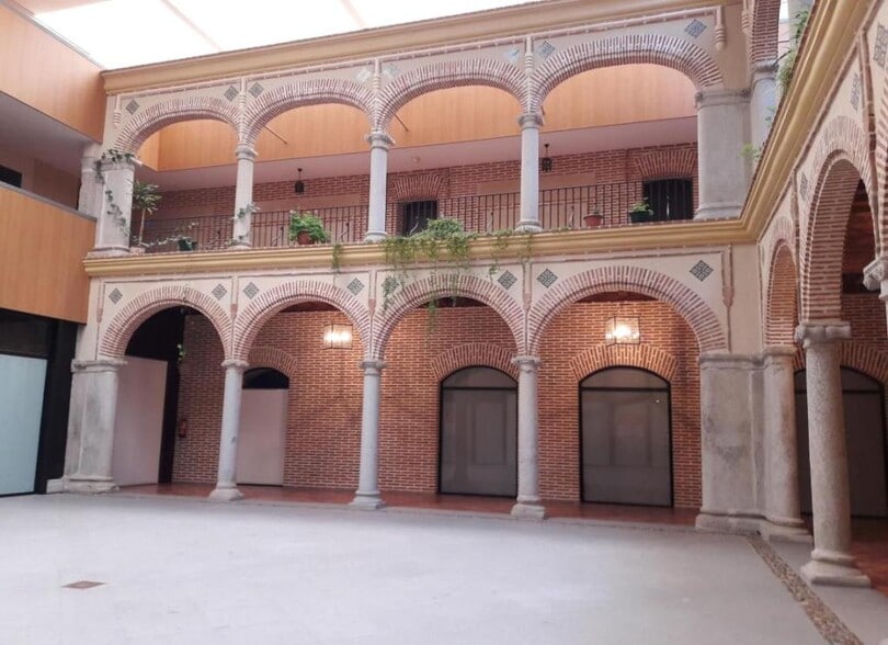 Edificio residencial en Arévalo, Ávila en venta - Foto del interior - Imagen 1 de 6