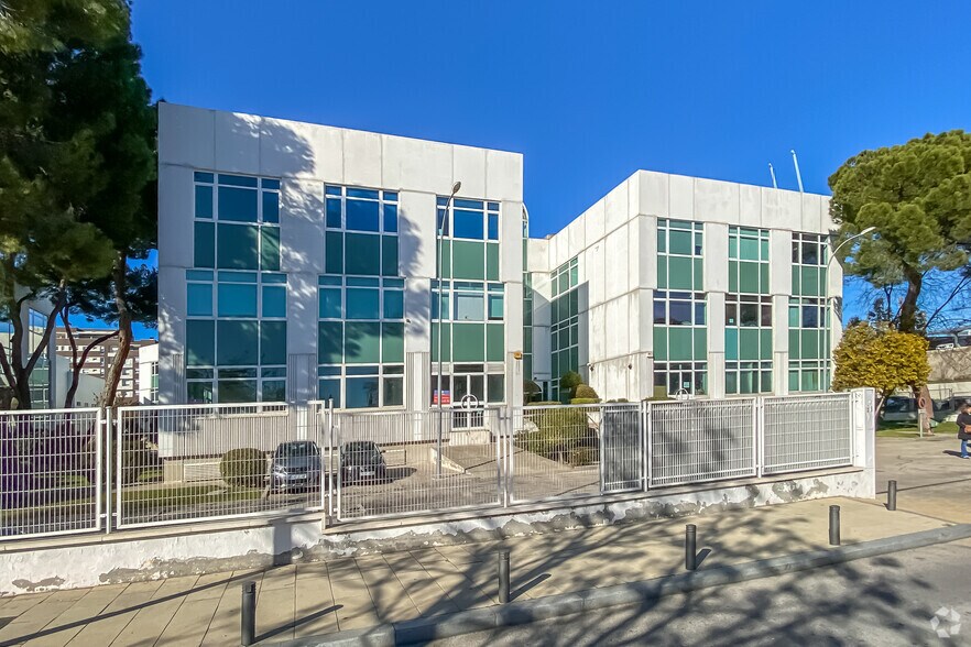 Calle de San Severo, 18, Madrid, Madrid en venta - Foto del edificio - Imagen 1 de 1