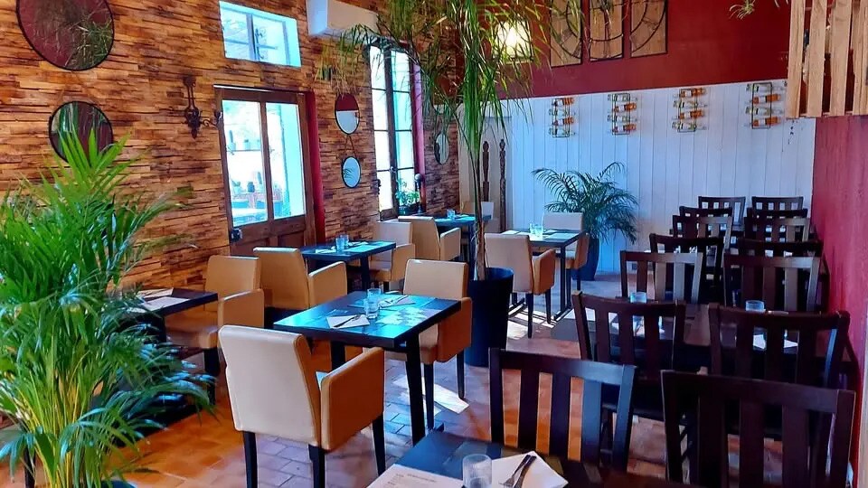 Local en Saint-Cyr-sur-Mer en venta - Foto del edificio - Imagen 2 de 5