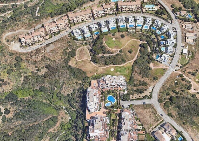 Terreno en Estepona, Málaga en venta - Vista aérea - Imagen 2 de 2