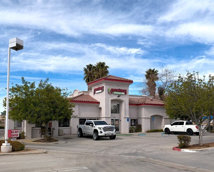 23260 Sunnymead Blvd, Moreno Valley, CA en alquiler - Foto del edificio - Imagen 1 de 4