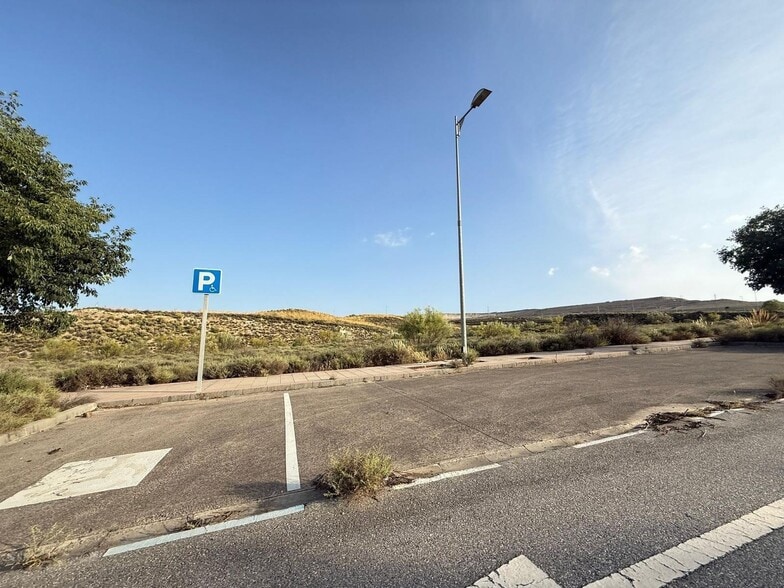 Avenida de Alemania, 39, Alhendín, Granada en venta - Foto del edificio - Imagen 3 de 17