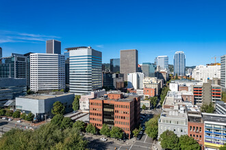 811 SW Naito Pky, Portland, OR - VISTA AÉREA  vista de mapa