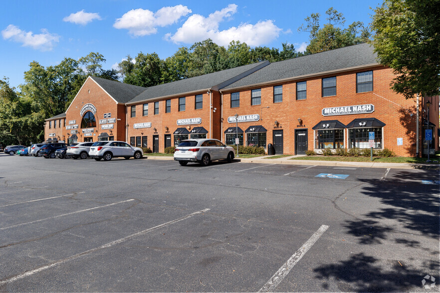 8626-8630 Lee Hwy, Fairfax, VA en alquiler - Foto del edificio - Imagen 1 de 17