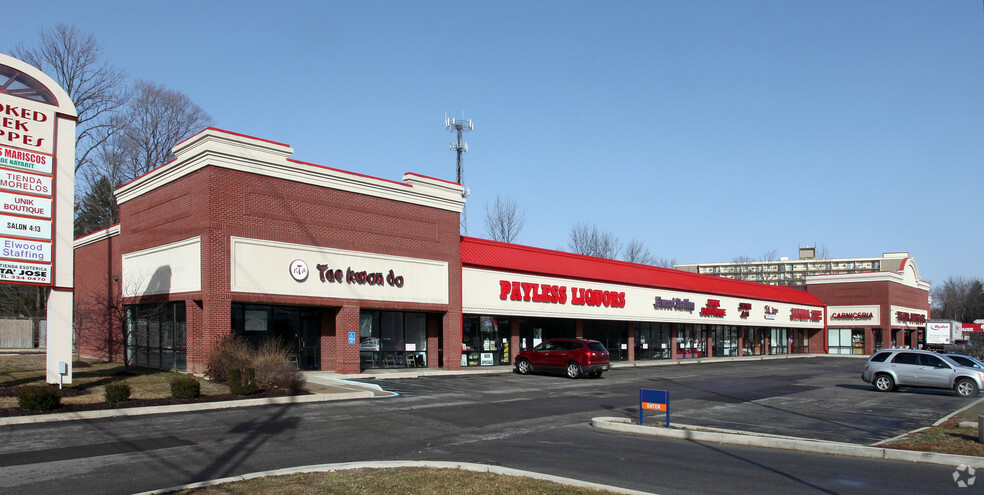 7940 Michigan Rd, Indianapolis, IN en alquiler - Foto del edificio - Imagen 2 de 5