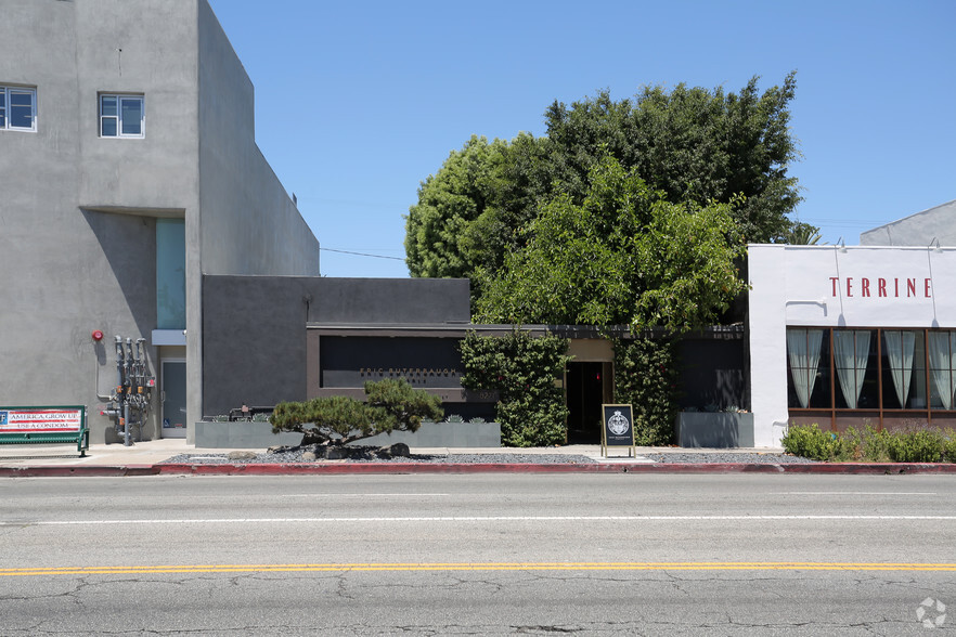 8271 Beverly Blvd, Los Angeles, CA en alquiler - Foto del edificio - Imagen 2 de 10