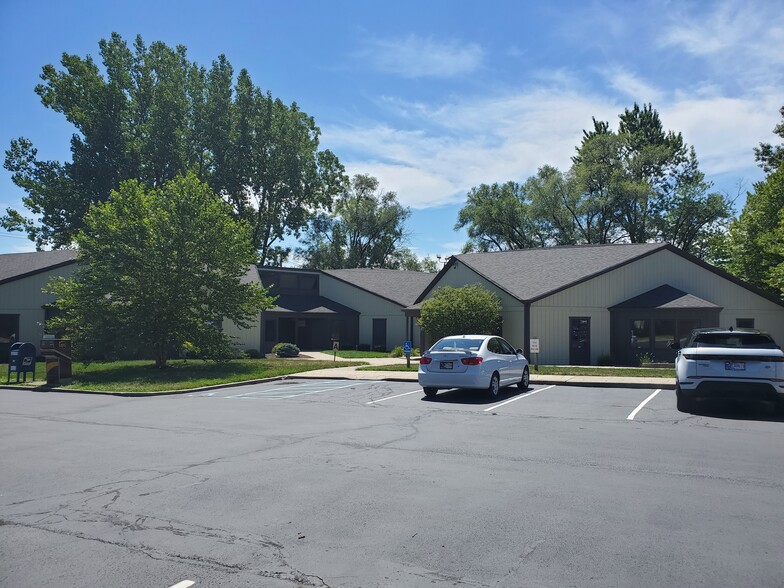 5214-5226 S East St, Indianapolis, IN en alquiler - Foto del edificio - Imagen 3 de 7