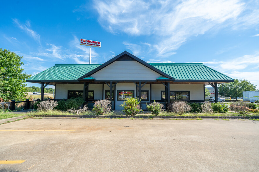 2310 Sanders Rd, Conway, AR en alquiler - Foto del edificio - Imagen 1 de 68