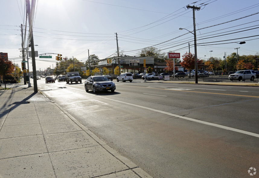 1888 Hylan Blvd, Staten Island, NY en alquiler - Foto del edificio - Imagen 3 de 4