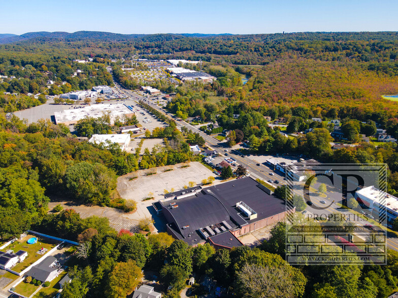 2094 E Main St, Cortlandt Manor, NY en venta - Foto del edificio - Imagen 3 de 32