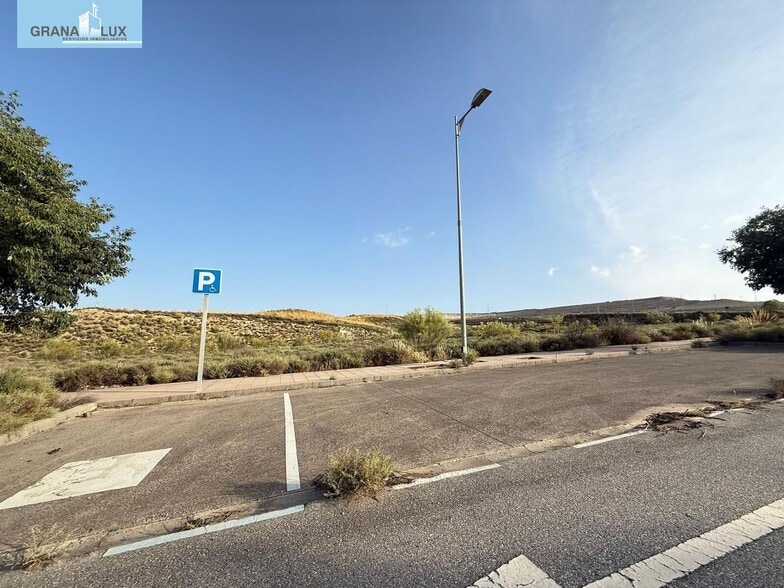 Avenida de Alemania, 39, Alhendín, Granada en venta - Foto del edificio - Imagen 3 de 17