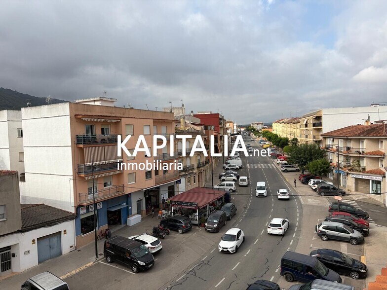Edificio residencial en Enguera, Valencia en venta - Foto del edificio - Imagen 2 de 35