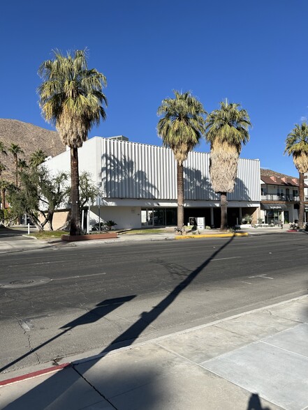 383 S Palm Canyon Dr, Palm Springs, CA en alquiler - Foto del edificio - Imagen 2 de 30