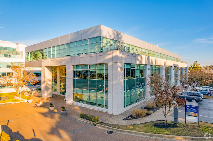 3480 Gilmore Way, Burnaby, BC en alquiler - Foto del edificio - Imagen 1 de 5