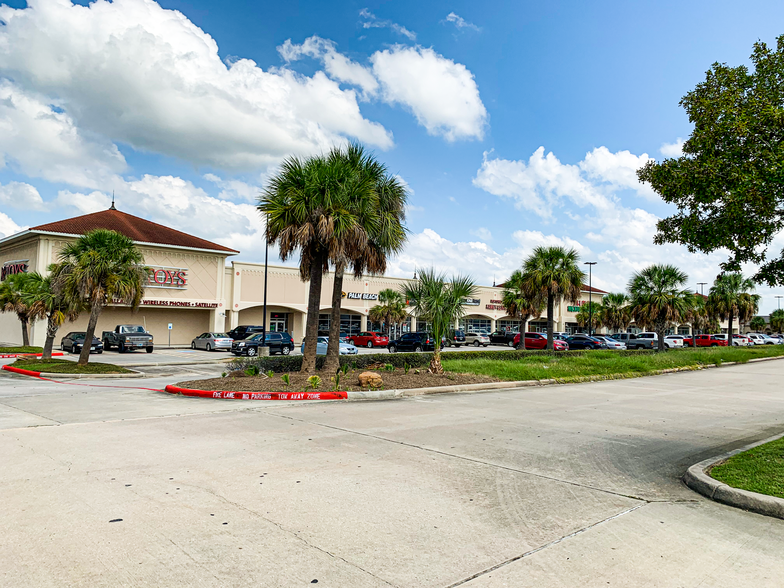 19073 North Fwy N, Shenandoah, TX en alquiler - Foto del edificio - Imagen 1 de 9