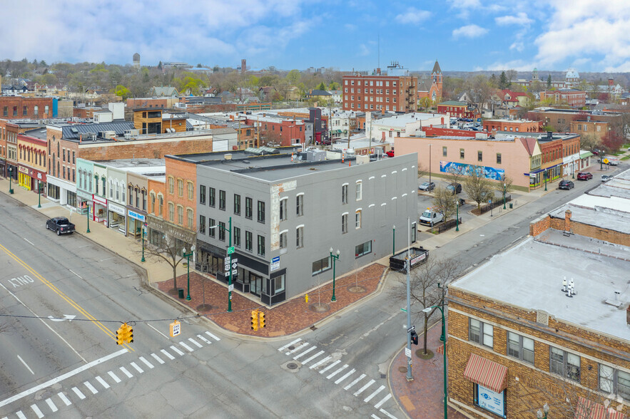 100-102 W Michigan Ave, Ypsilanti, MI en alquiler - Vista aérea - Imagen 3 de 3