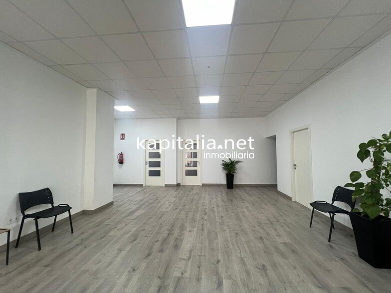 Local en Ontinyent, Valencia en venta - Foto del edificio - Imagen 1 de 8