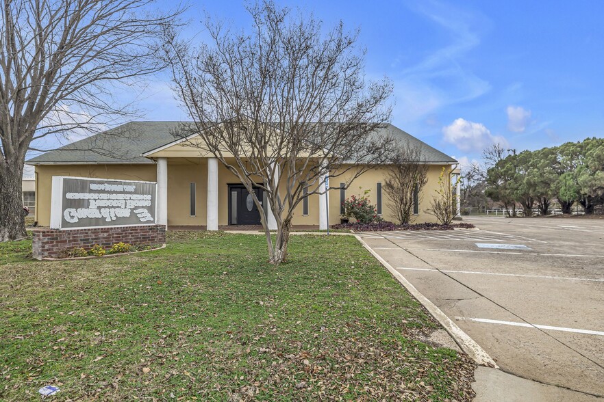 5704 James Ave, Fort Worth, TX en venta - Foto principal - Imagen 1 de 10