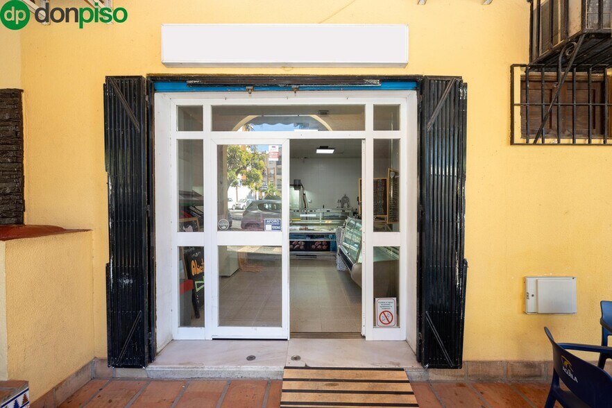 Avenida Enrique Martín Cuevas, 6, Motril, Granada en venta - Foto del edificio - Imagen 2 de 32