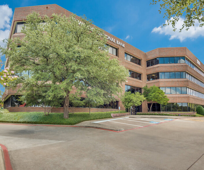 1801 N Hampton Rd, DeSoto, TX en alquiler - Foto del edificio - Imagen 2 de 6