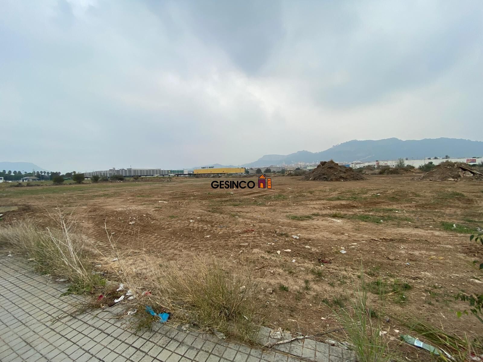 Nave en Xàtiva, Valencia en alquiler Foto del edificio- Imagen 1 de 3